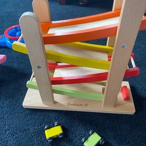 good condition. only includes two cars.